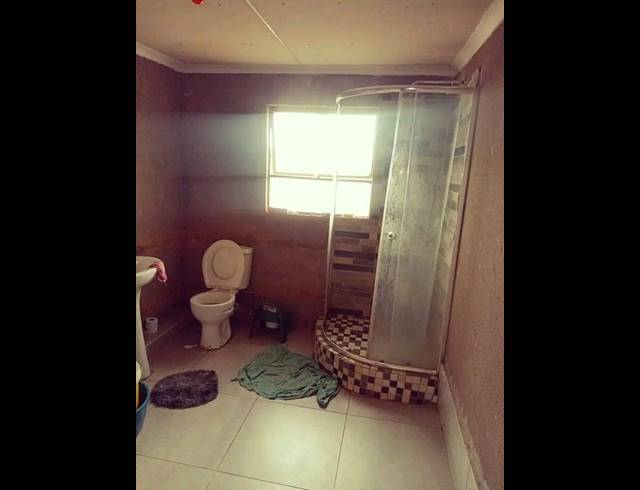 3 BEDROOM HOUSE FOR SALE IN MAKHUVHA B
